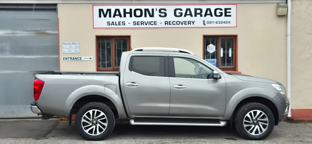 Nissan Navara 2017 Automatic - Image 3