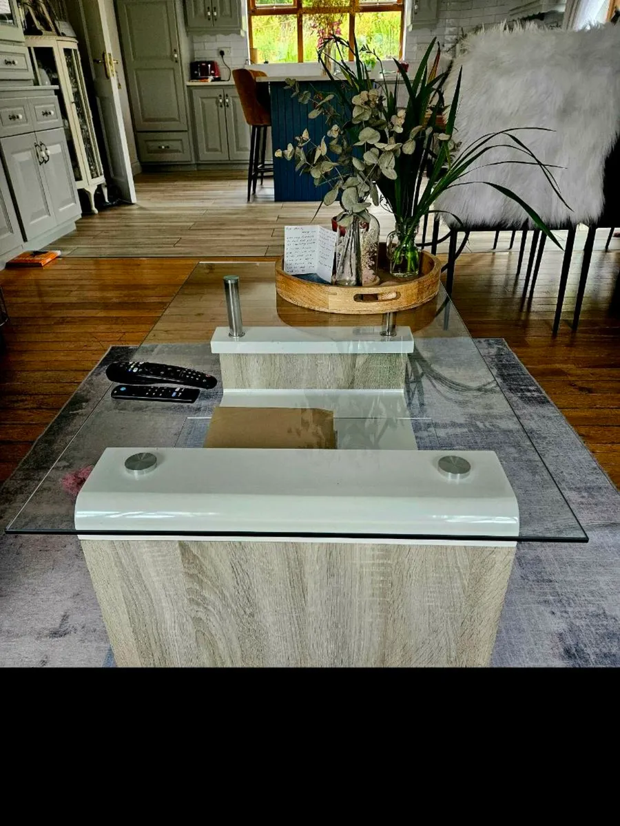 Modern Glass Coffee Table – Excellent Condition - Image 2