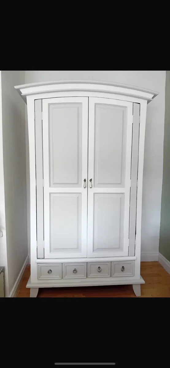Wardrobe - Image 2