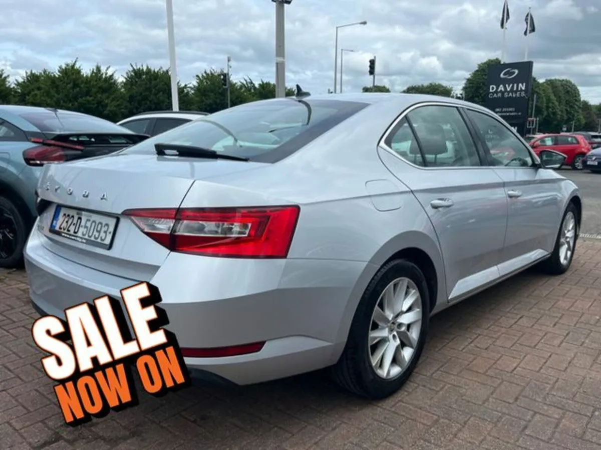 Skoda Superb AMB 2.0tdi 150HP 5DR - Image 2