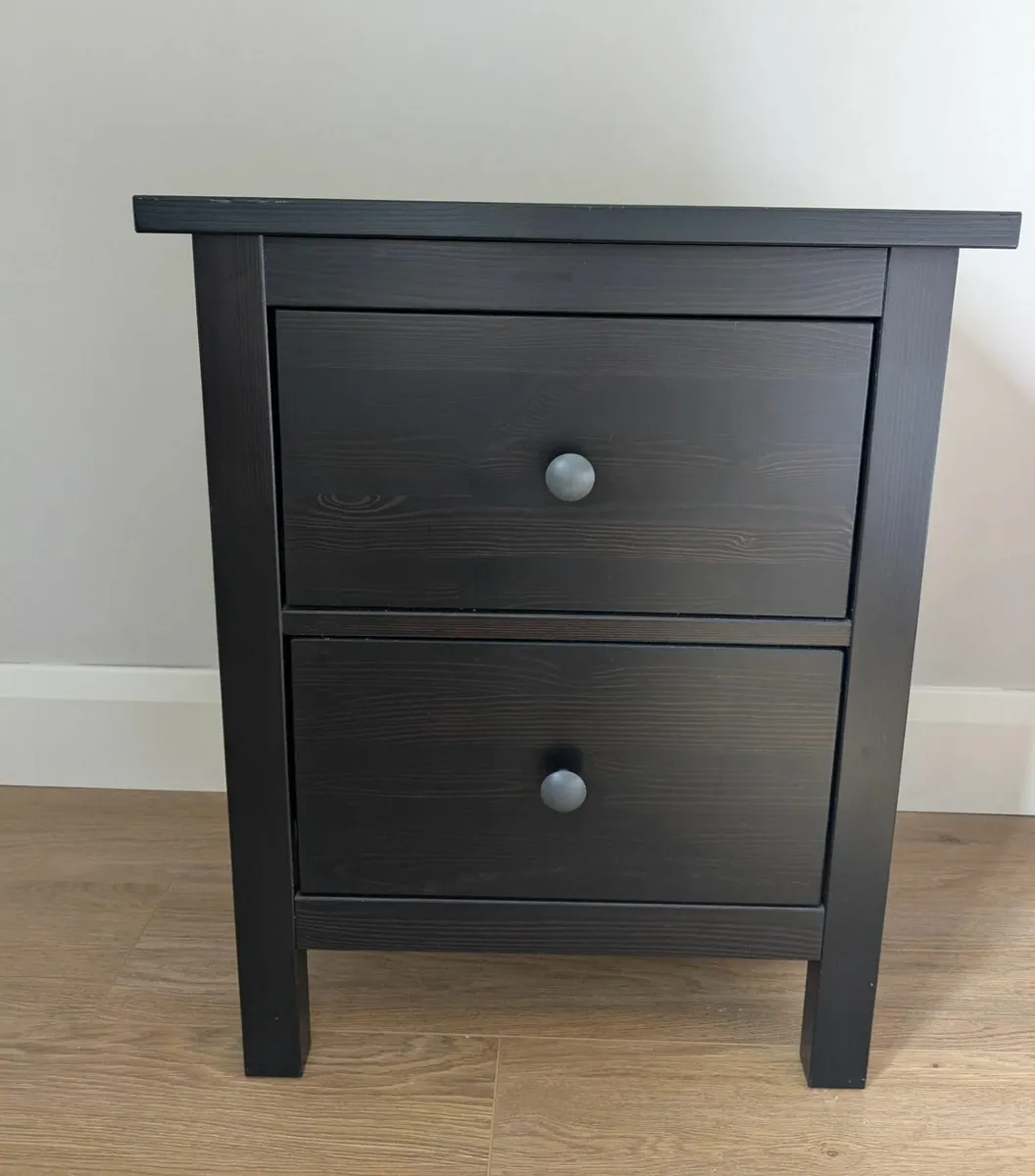 Double Bed and 2 Bedside Lockers - Image 3