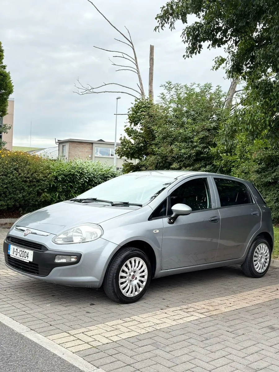 FIAT PUNTO 2011 - Image 3