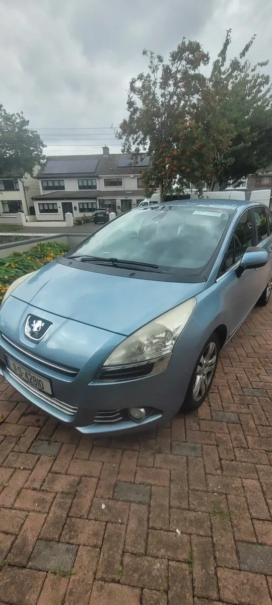 Peugeot 5008 2011 - Image 3