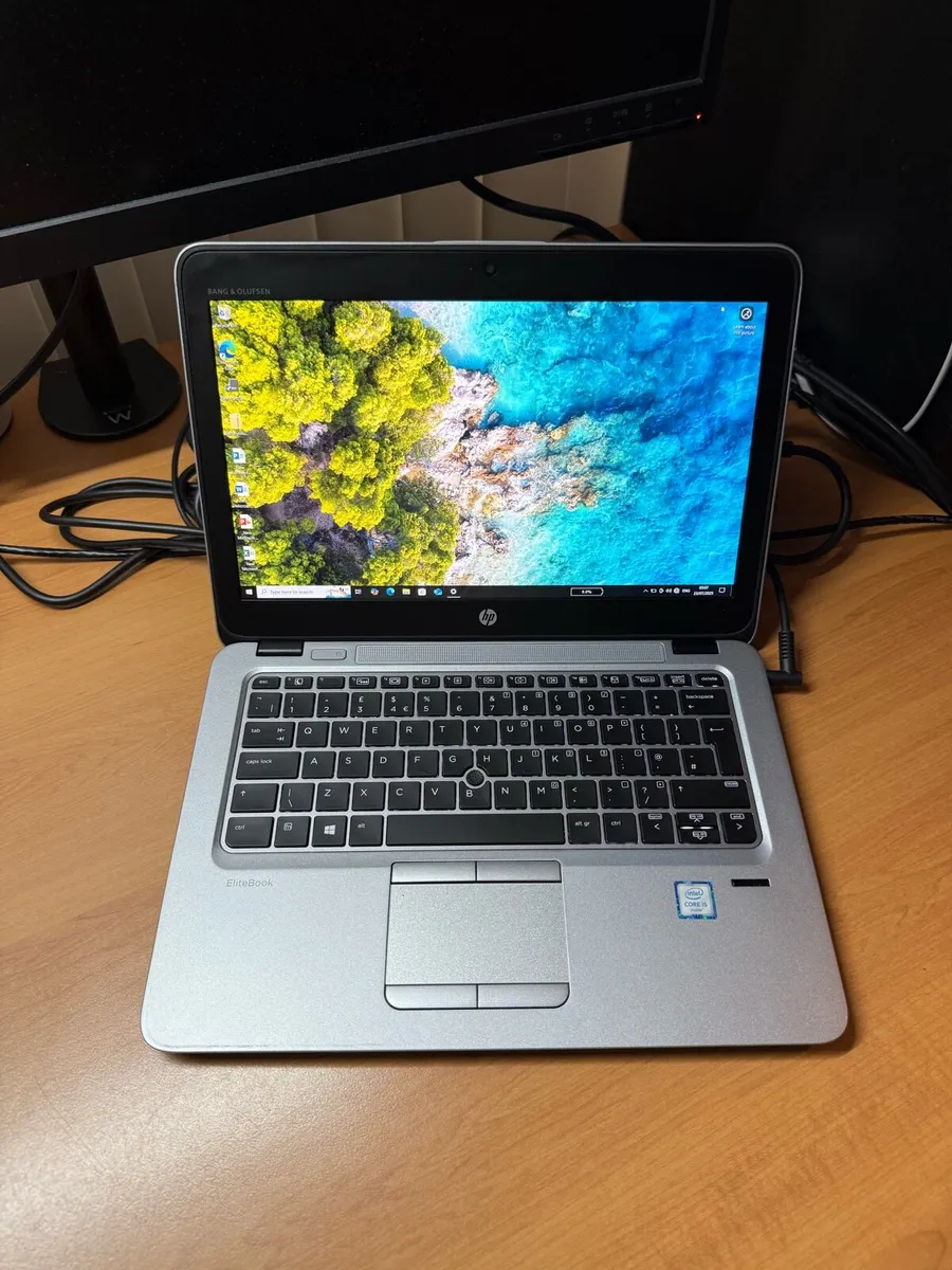 HP elitebook i5 16-256 win 10 - Image 1