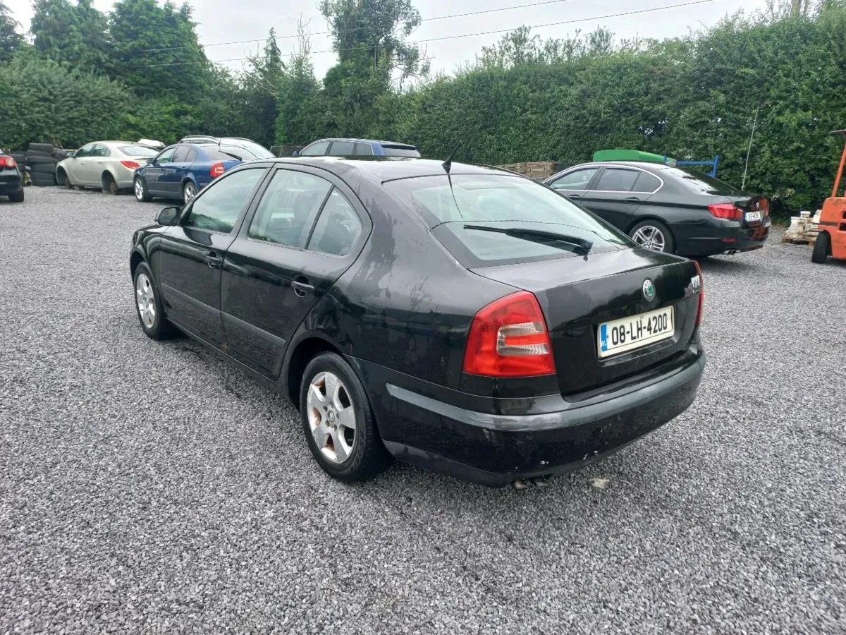Skoda Octavia ( READ ADD)   PRICE 555 E - Image 3