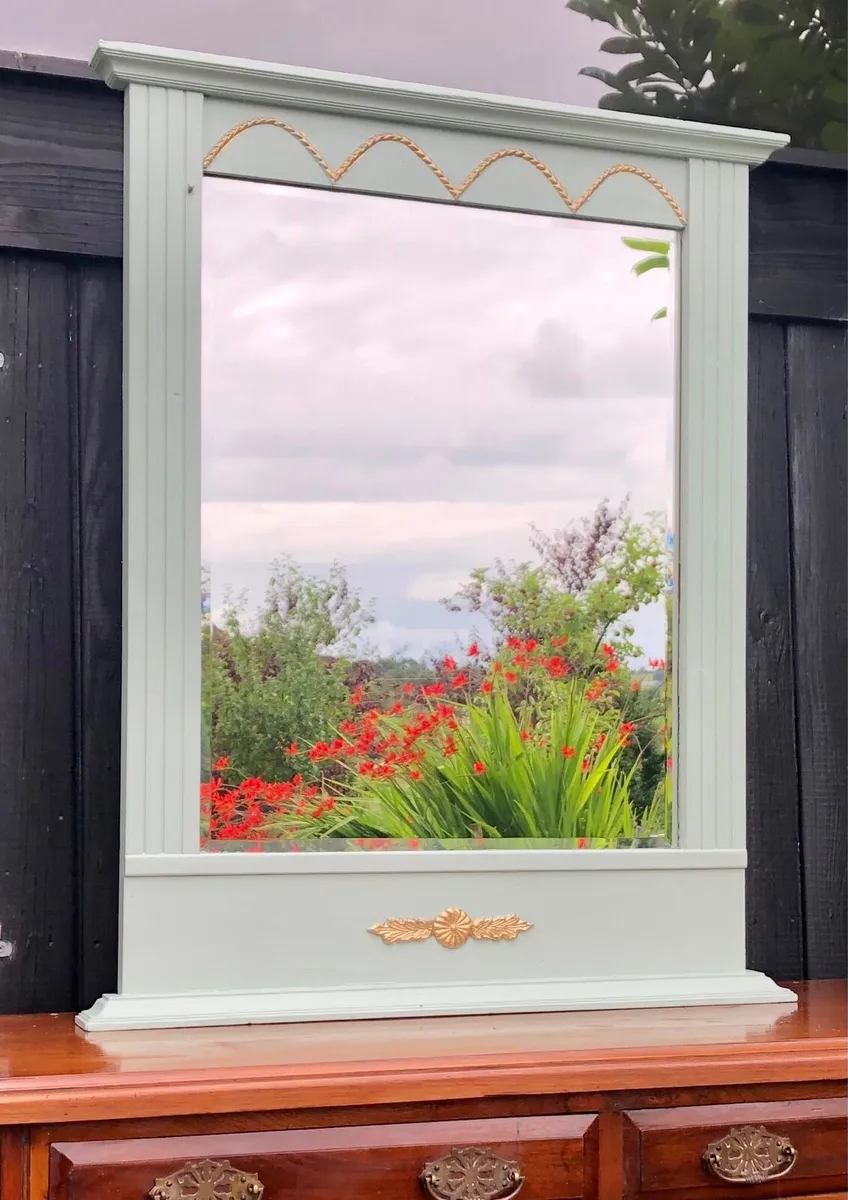 Large mirror - Image 1