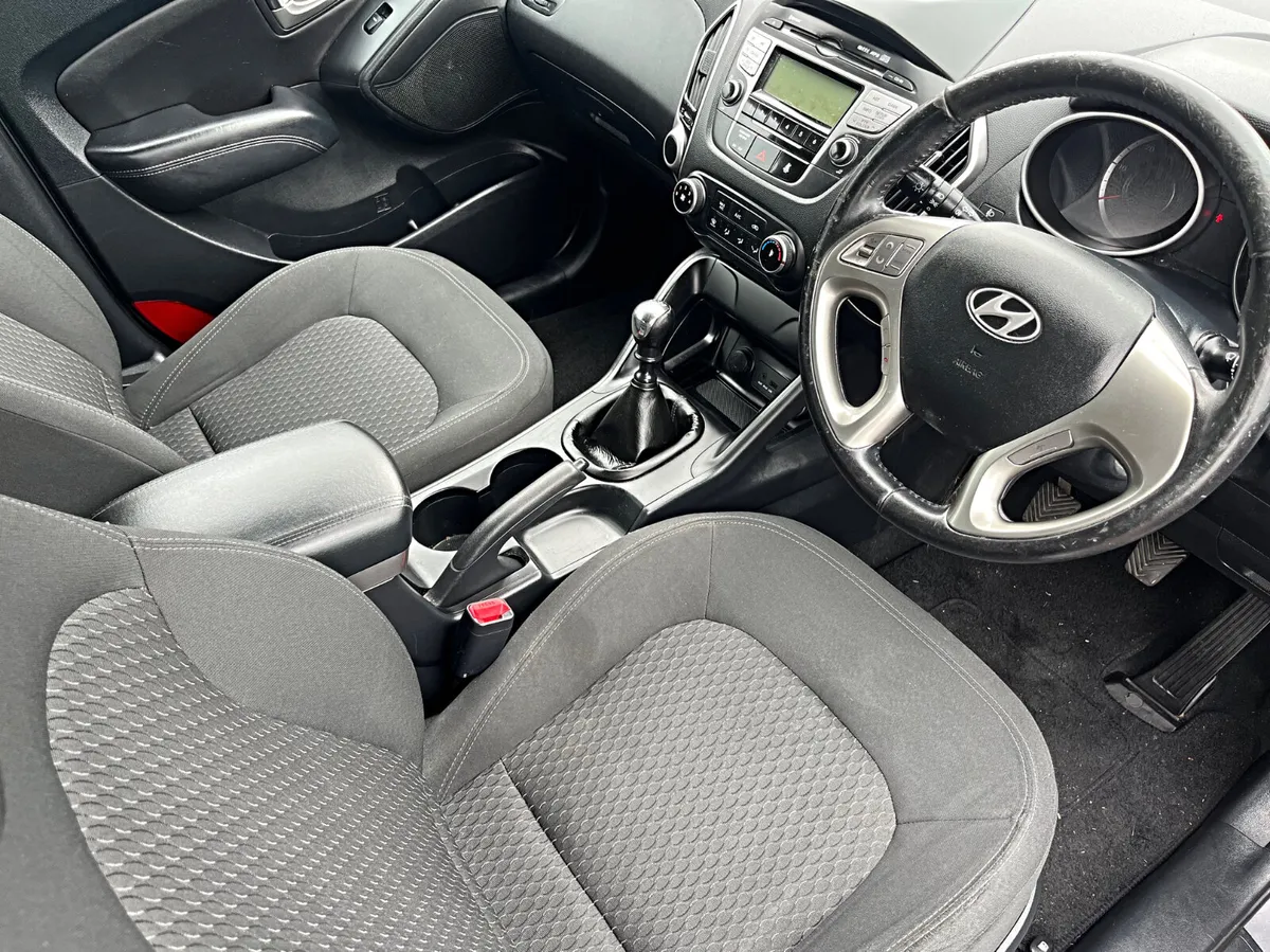 Hyundai ix35 1.7 - Image 4