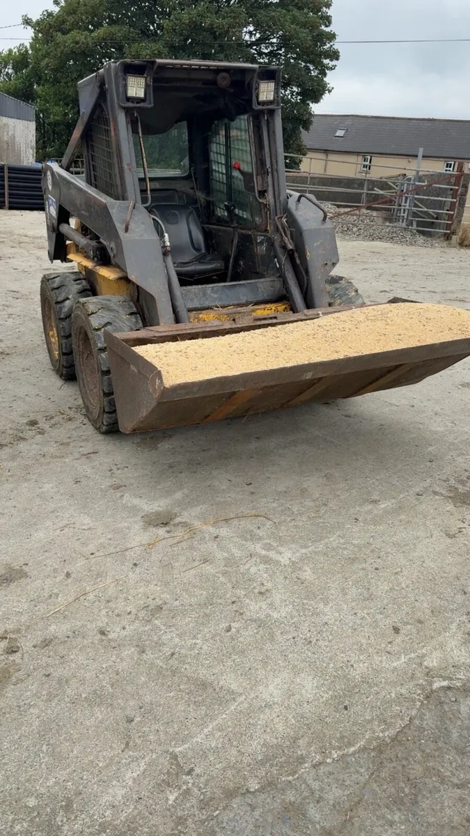 New Holland LS160 Skid Steer - Image 1