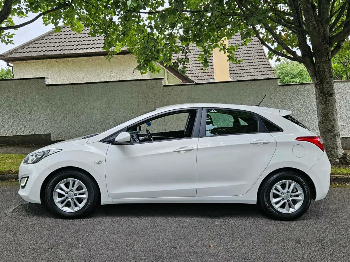 2015 HYUNDAI I30 ( DIESEL, TAX & NCT) - Image 3