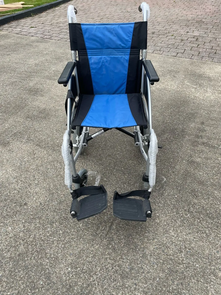 Wheelchair - Image 4