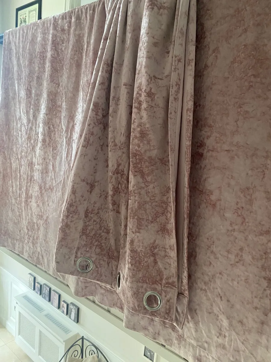 Bedroom curtains - Image 2