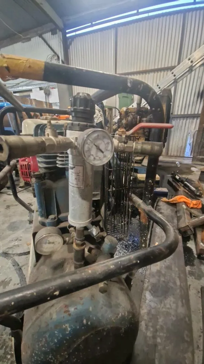 Honda petrol compressor - Image 4