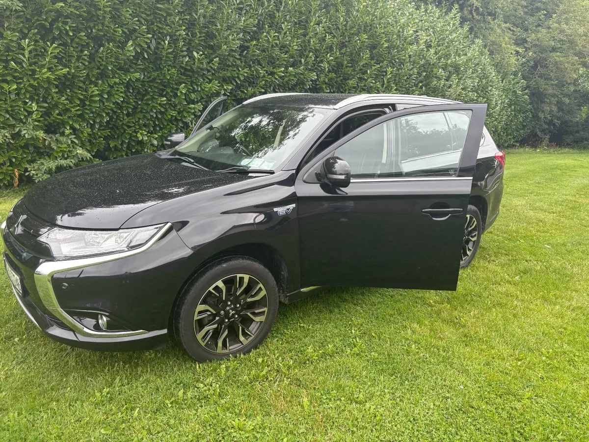 Mitsubishi Outlander 2017 - Image 4