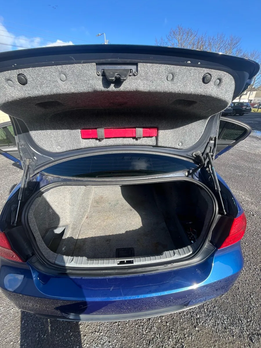 BMW E90 318D - Image 3