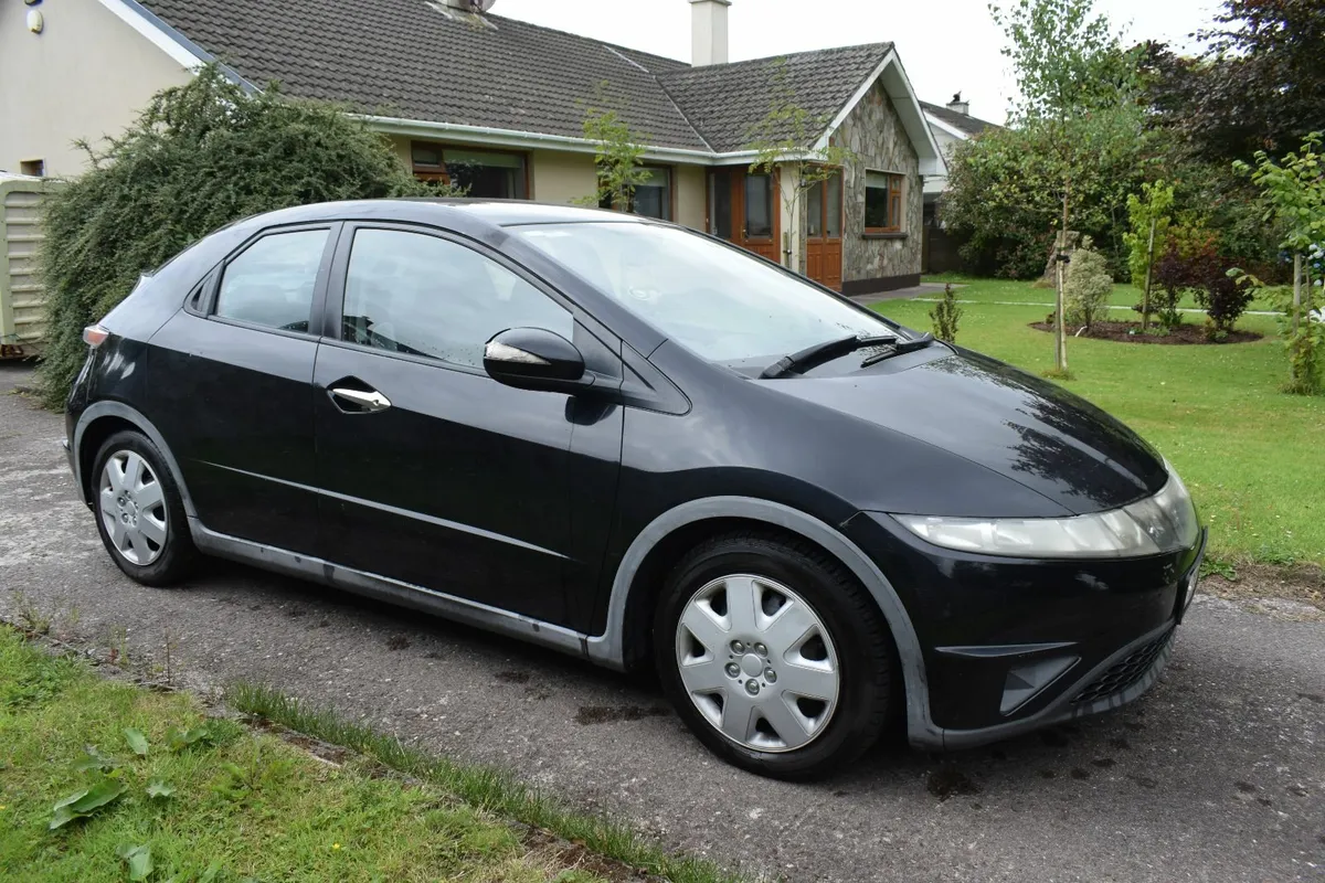Honda Civic 2008 - Image 2