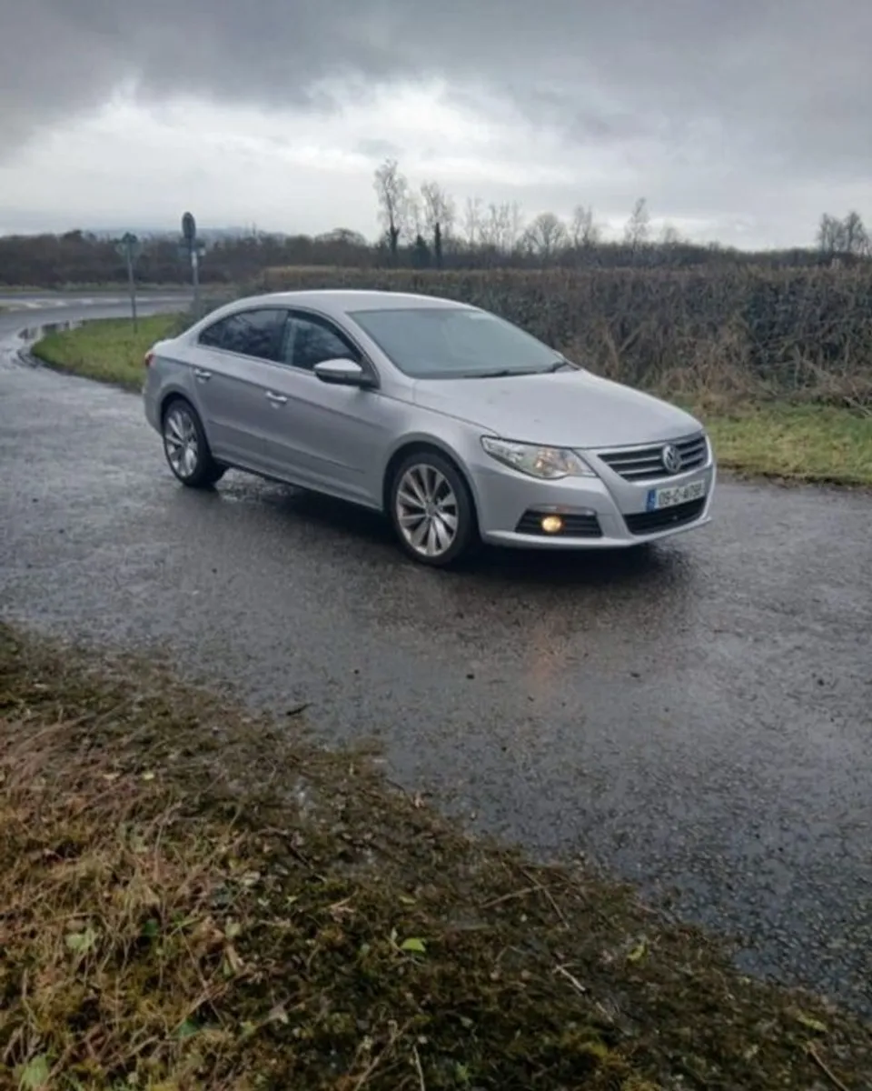 2009 Volkswagen Passat CC Diesel - Image 3
