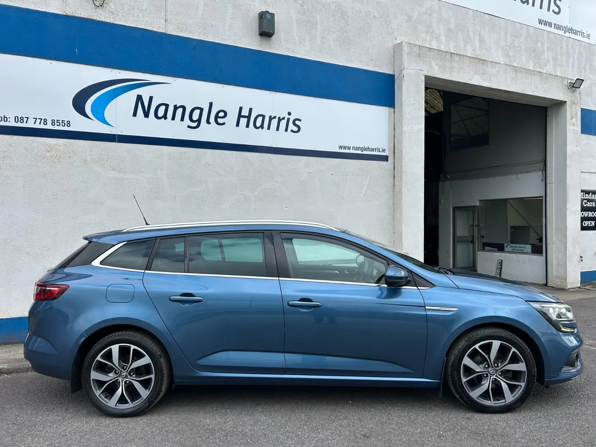 Renault Megane. NCT 04/27 - Image 2