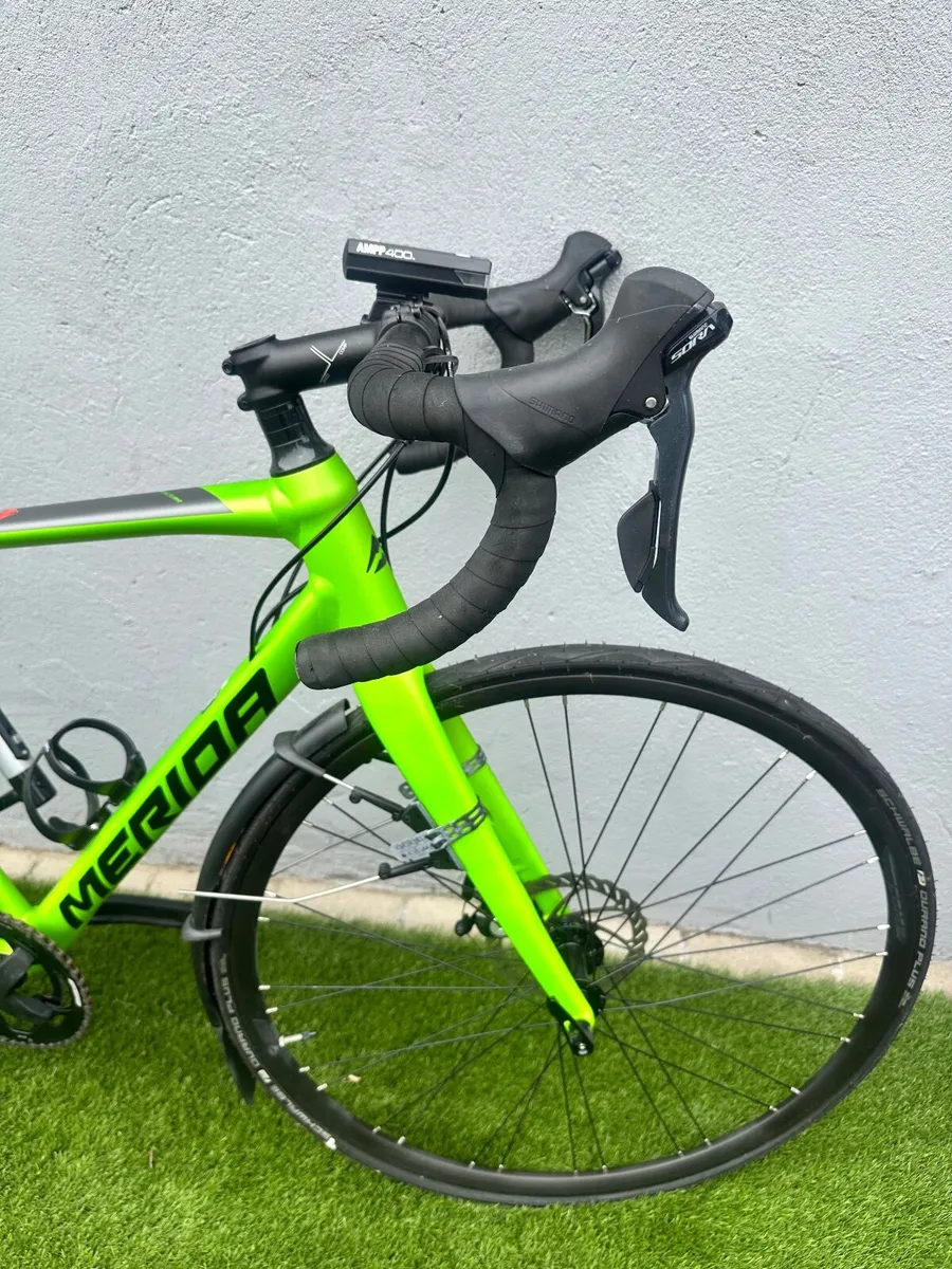 Merida Scultura 200D road bike - Image 4