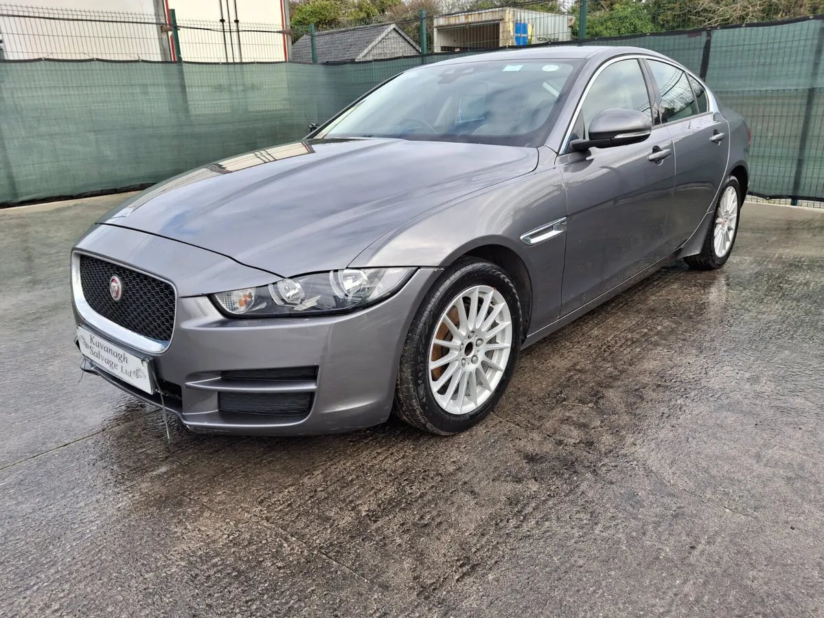 2016 Jaguar XE  2.0 Diesel - Image 2