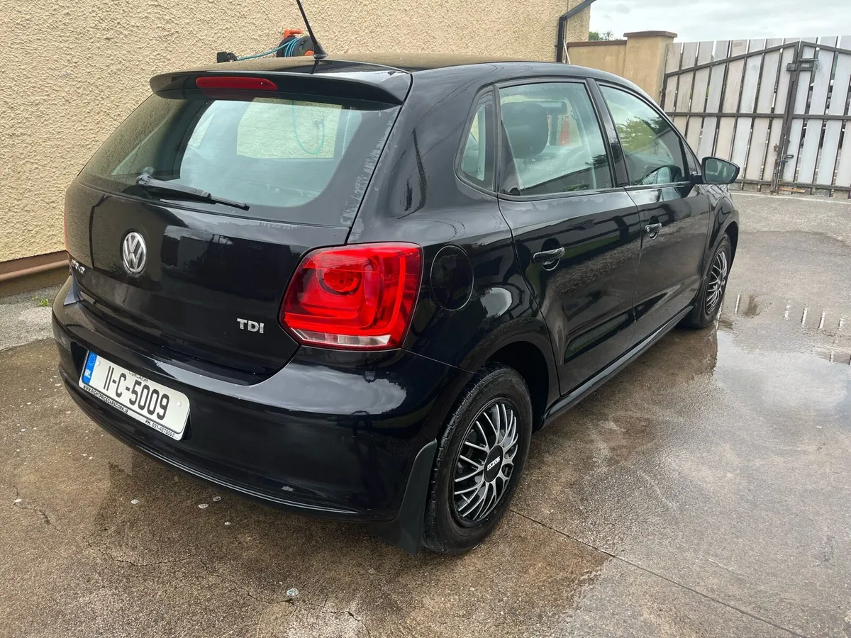 2011 VOLKSWAGEN POLO DIESEL - Image 4