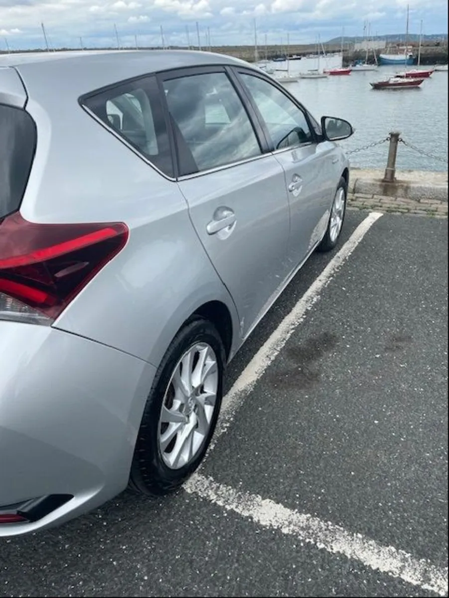 Toyota Auris 2018 - Image 3