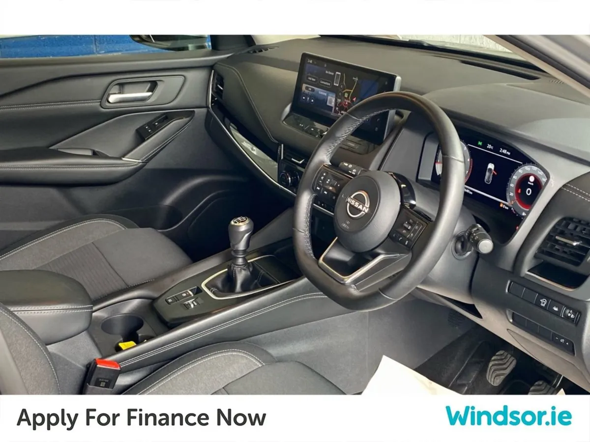 Nissan QASHQAI 1.3 PET Mild Hybrid SV Premium  pr - Image 4