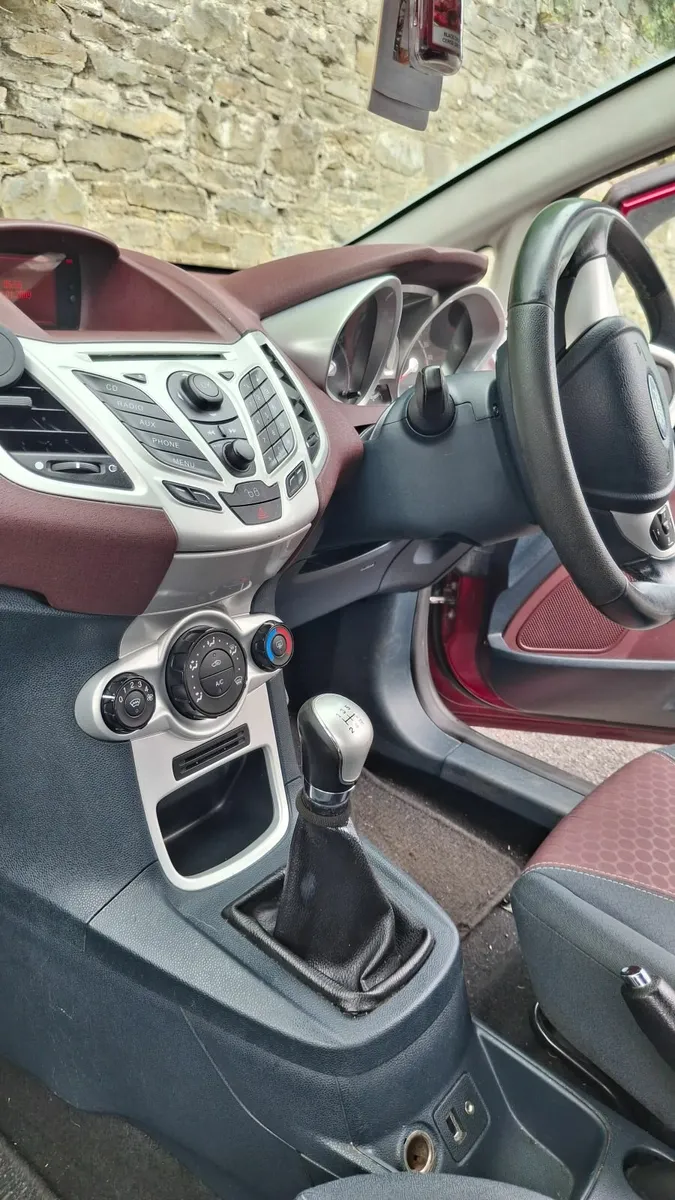 Ford Fiesta 2008 - Image 2