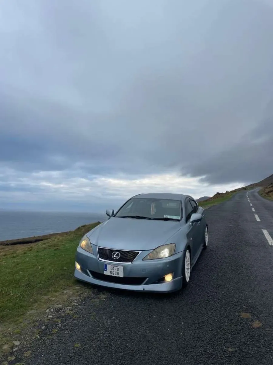 Lexus is250 - Image 1