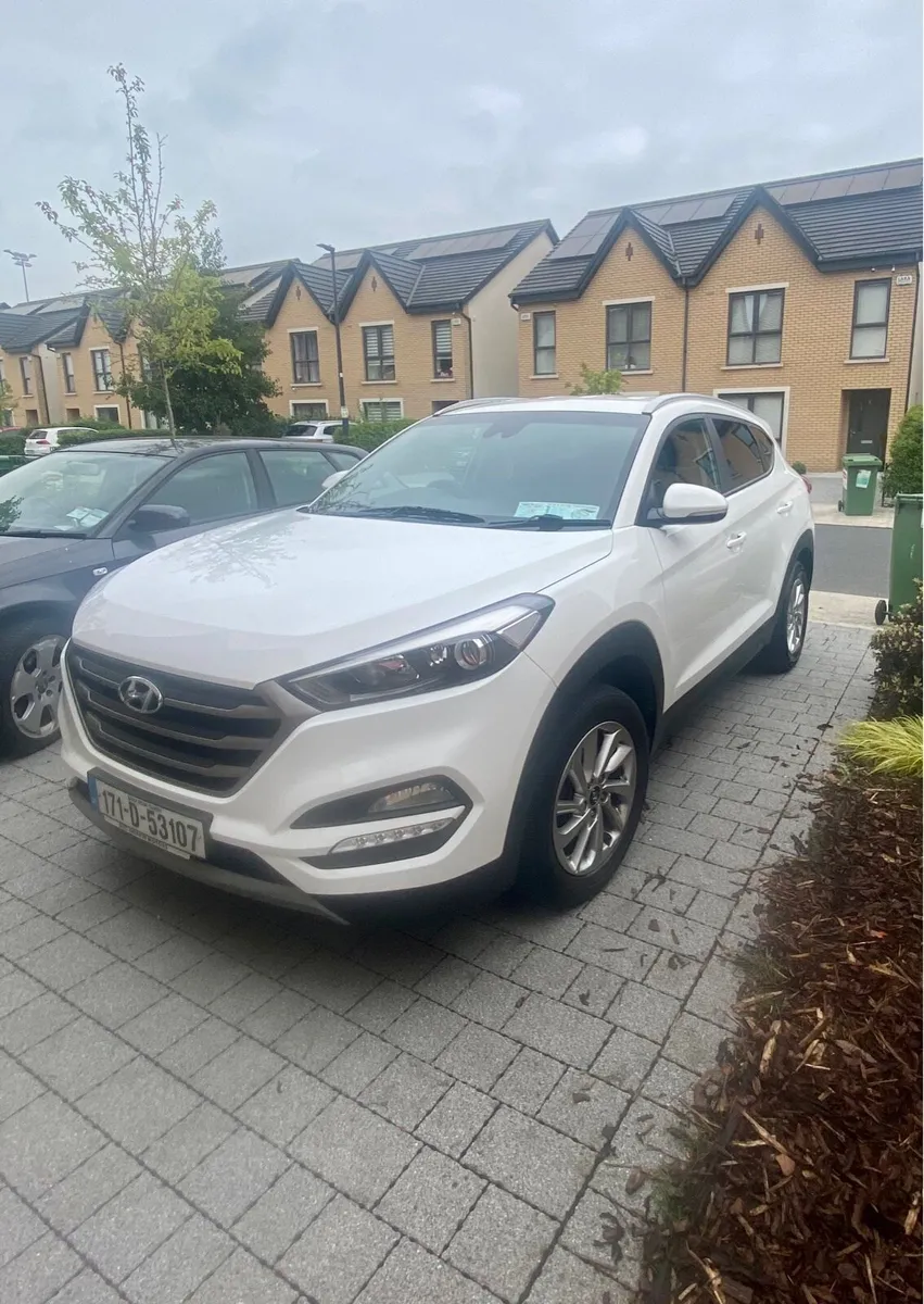 171 Hyundai Tucson 1.7 Diesel S.E NAV BLD 5DR - Image 4