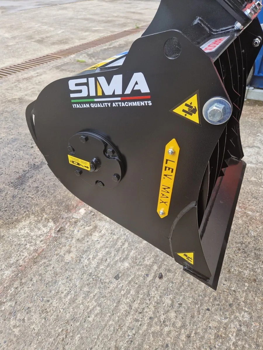 Mini Digger Concrete Mixer Bucket - Image 2