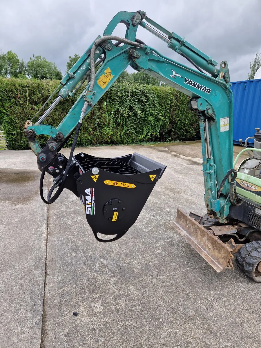 Mini Digger Concrete Mixer Bucket - Image 1