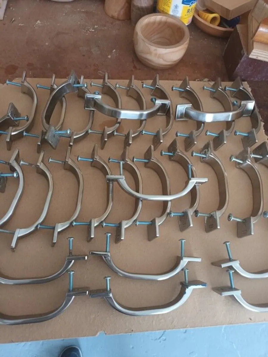 Cabinet handles - Image 3