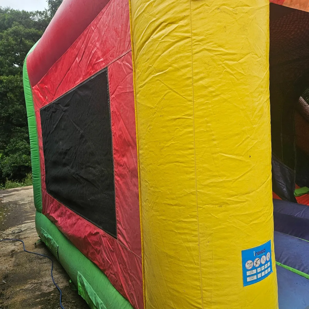 Banner castle for sale €1200 blower leads mat pegs - Image 4