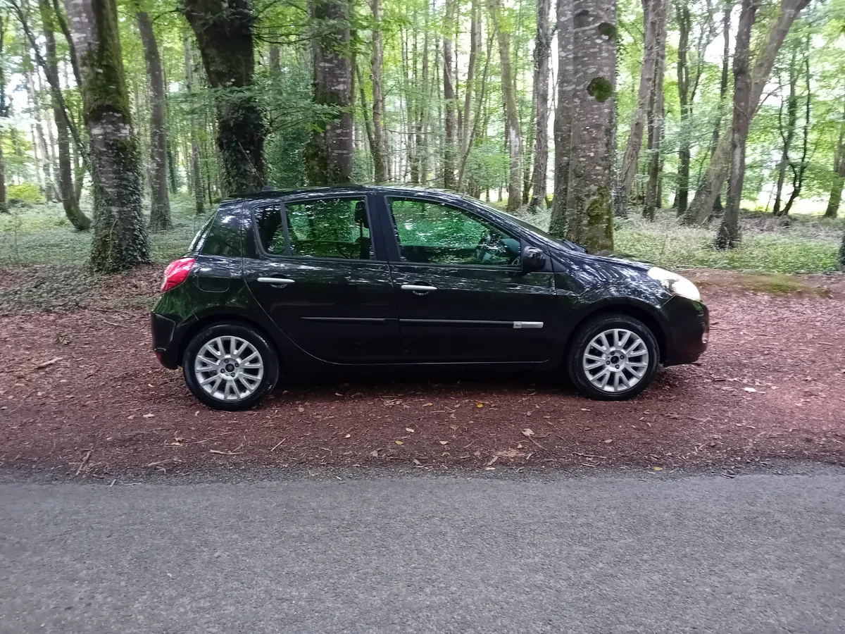 10 RENAULT CLIO  1.5 DCI DYNAMIQUE 5 DOOR - Image 4