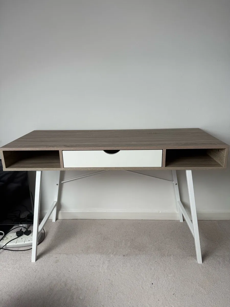 Study desk and chair - Image 2