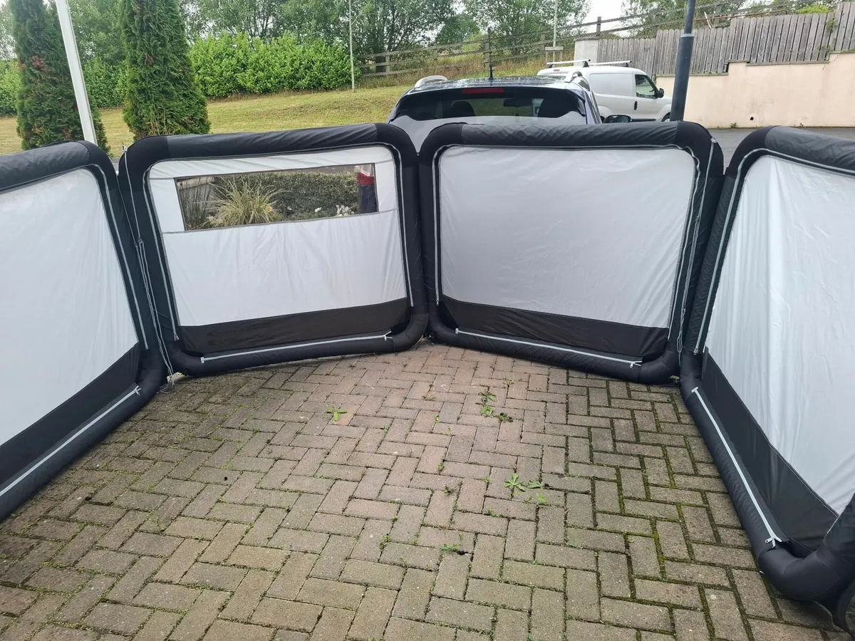 Outdoor Revolution Oxygen 3 Windbreak - Image 4