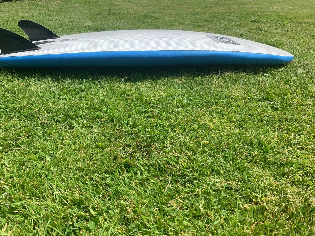Surfboard - Image 4