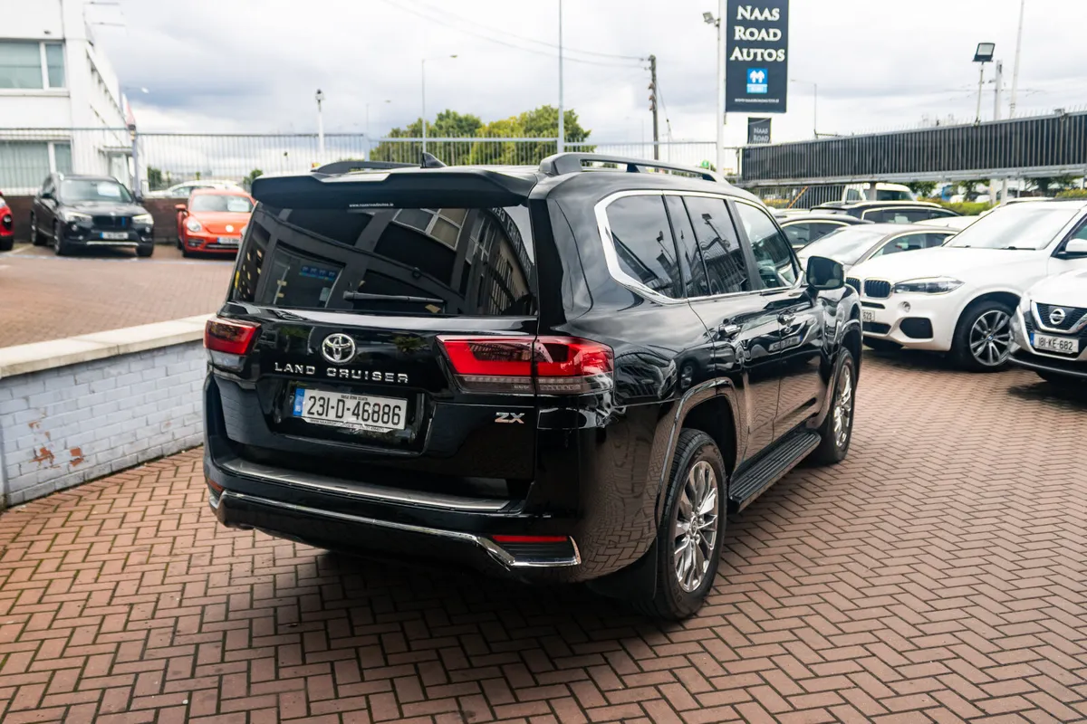TOYOTA LANDCRUISER  LANDCRUISER LC300 AMAZON  5DR - Image 4