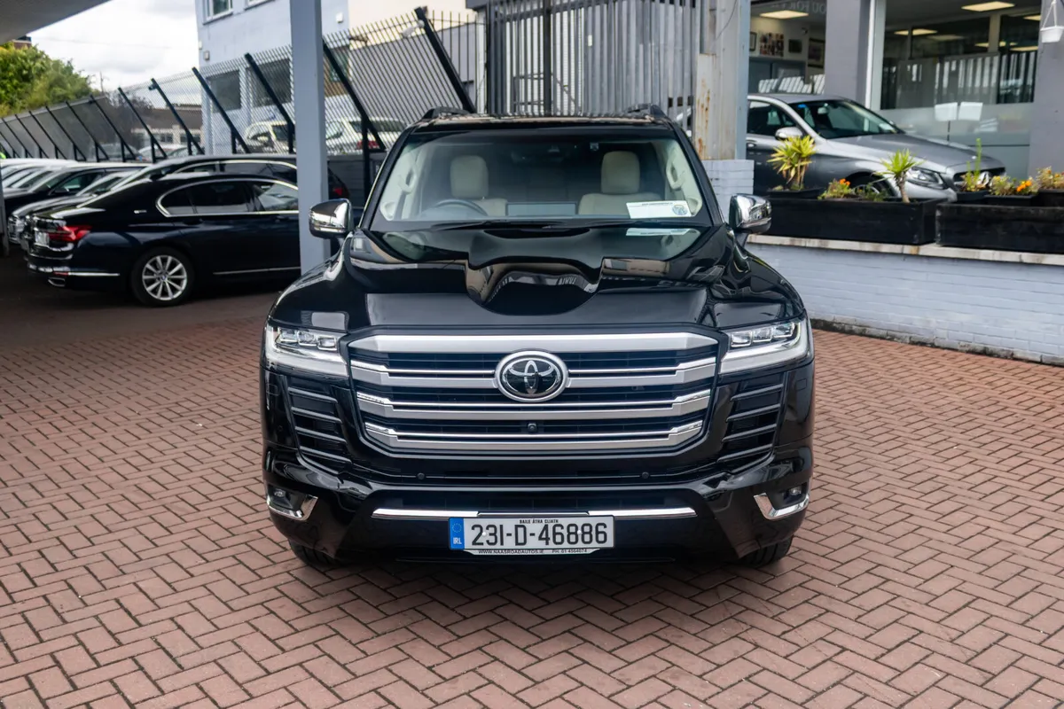 TOYOTA LANDCRUISER  LANDCRUISER LC300 AMAZON  5DR - Image 2