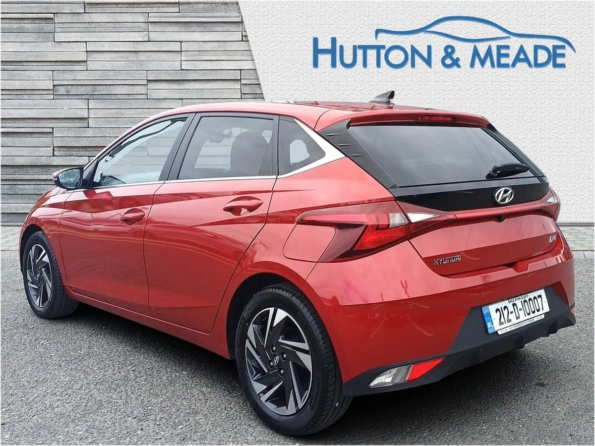 Hyundai i20 Delux Plus 1.2 Petrol 5dr - Image 3