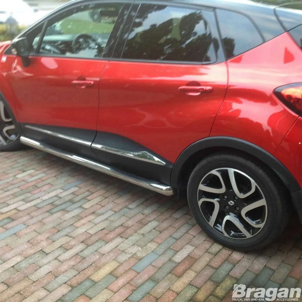 RENAULT CAPTUR CHROME SIDE BARS - Image 1
