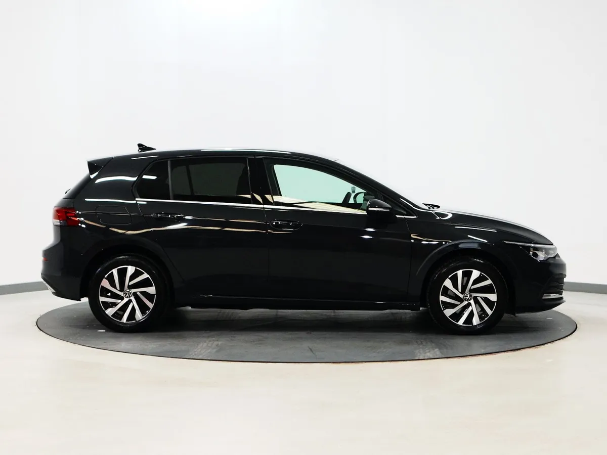 *125* 2023 Volkswagen Golf 1.4TSI STYLE - Image 3