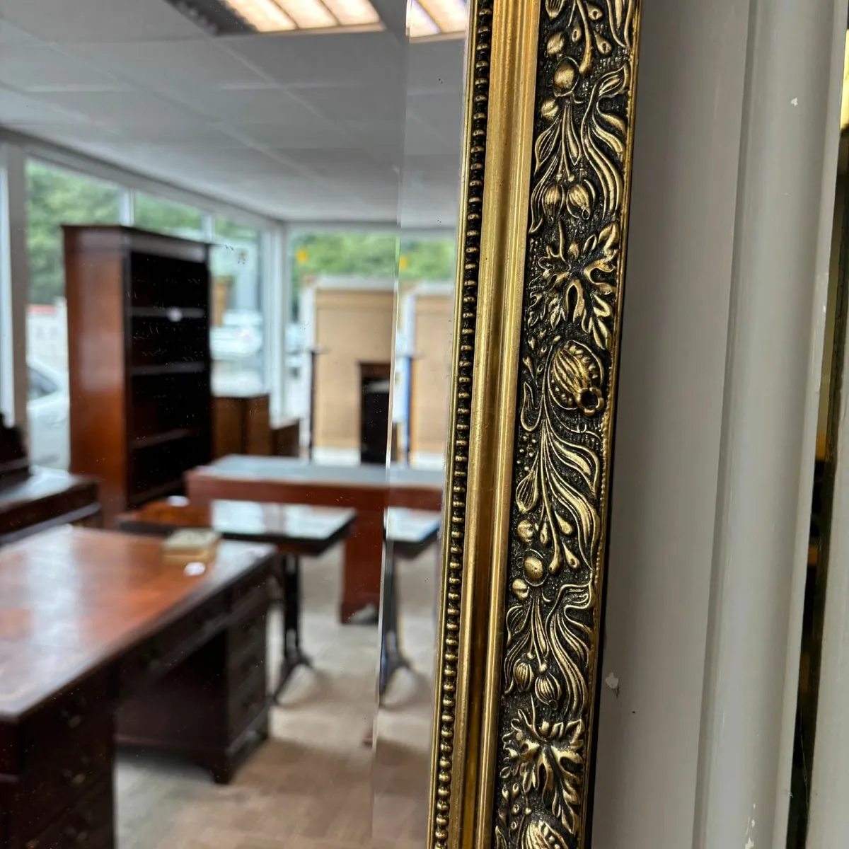 Beautiful bevelled ornate gilt wall mirror. Great - Image 2