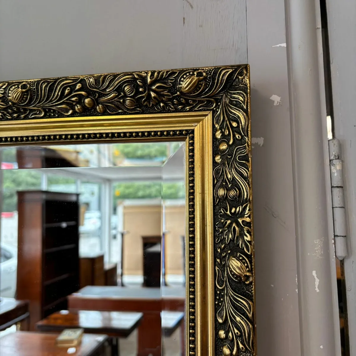 Beautiful bevelled ornate gilt wall mirror. Great - Image 3