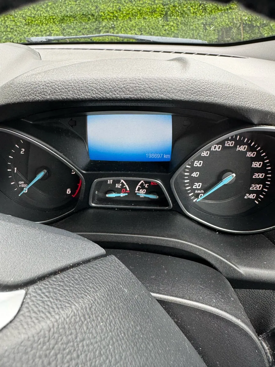 FORD KUGA - Image 4