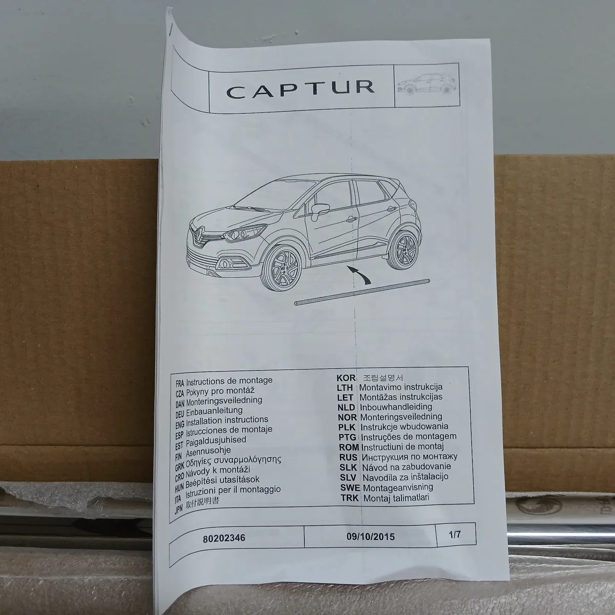 RENAULT CAPTUR CHROME SIDE BARS - Image 2