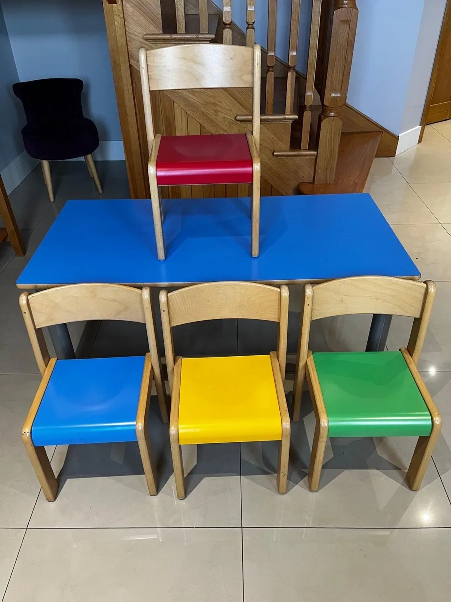 Children table and chairs - Image 4