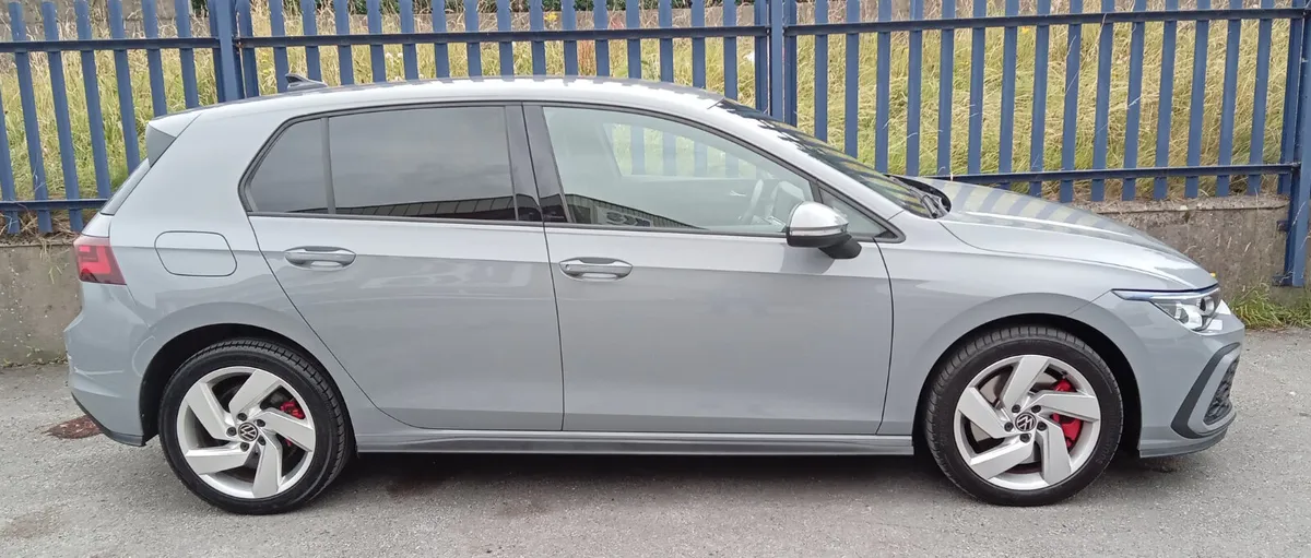 Volkswagen Golf 2021 GTE Hybrid - Image 3
