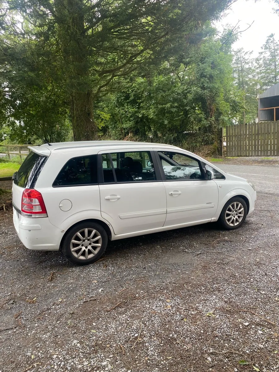 2010 vauxhall/opel zafira 7 seater - Image 1