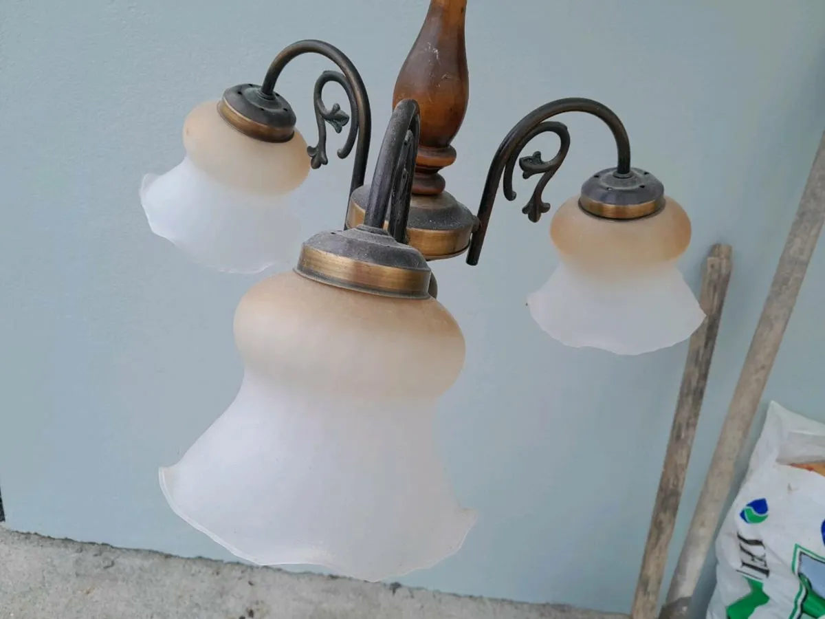 Light fitting - Image 2